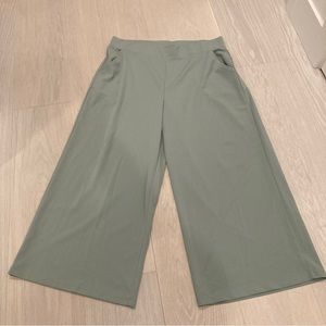 &me wide leg trousers.